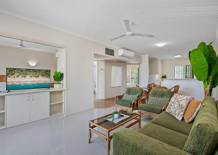 Cairns City Family Apartment - Wifi -Netflix - Pool